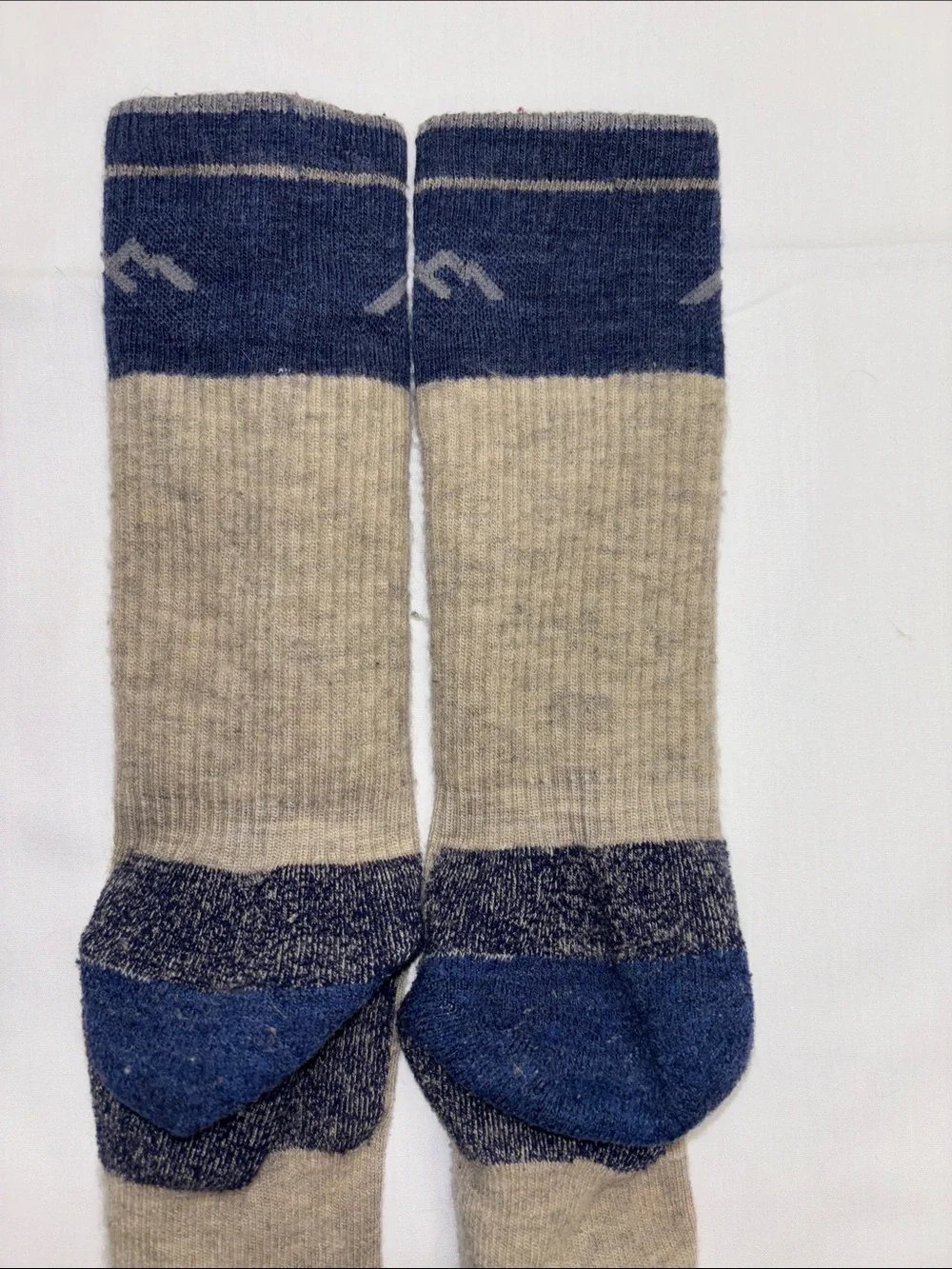 Darn Tough cushioned merino wool socks L